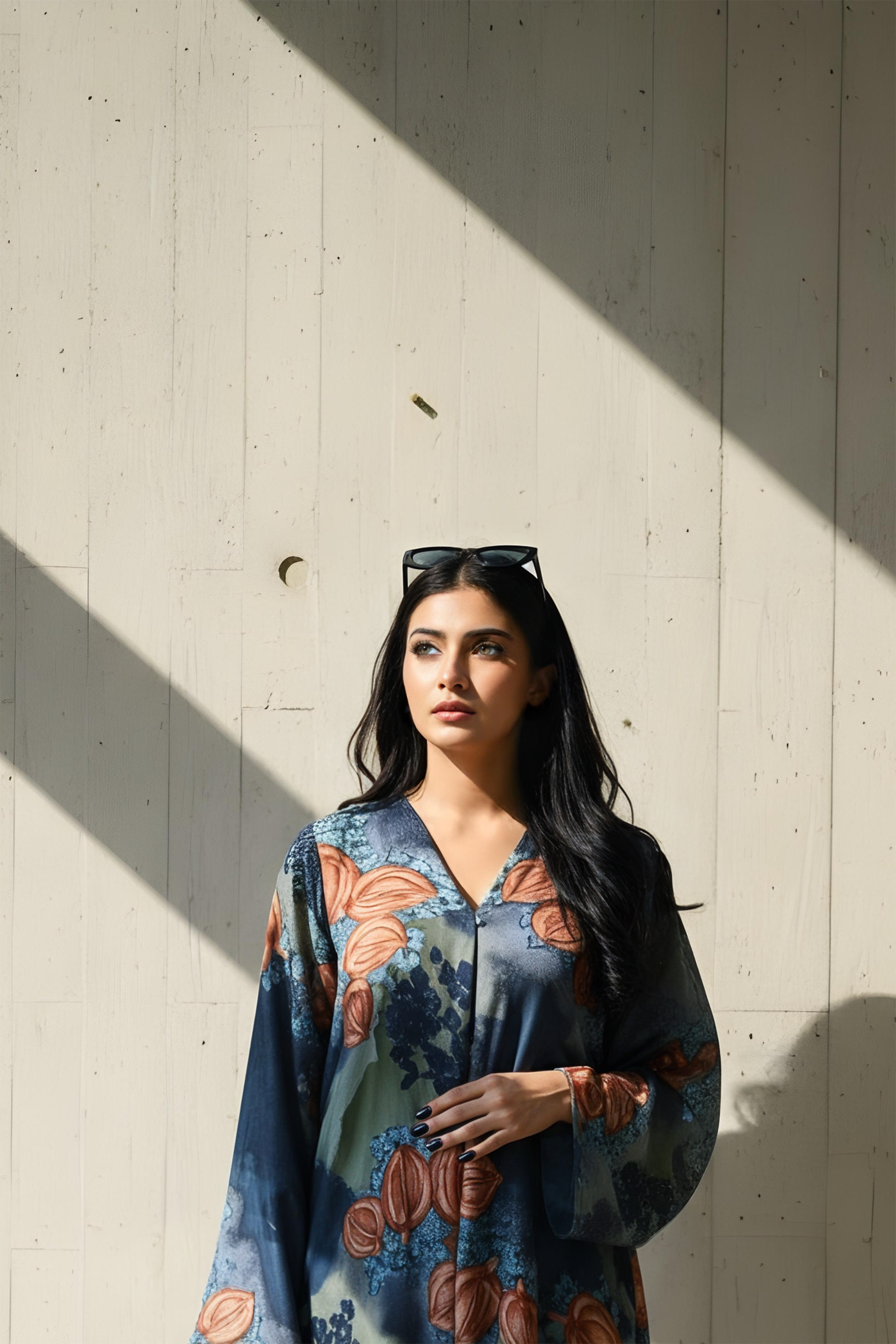 Shadow Bloom Abaya