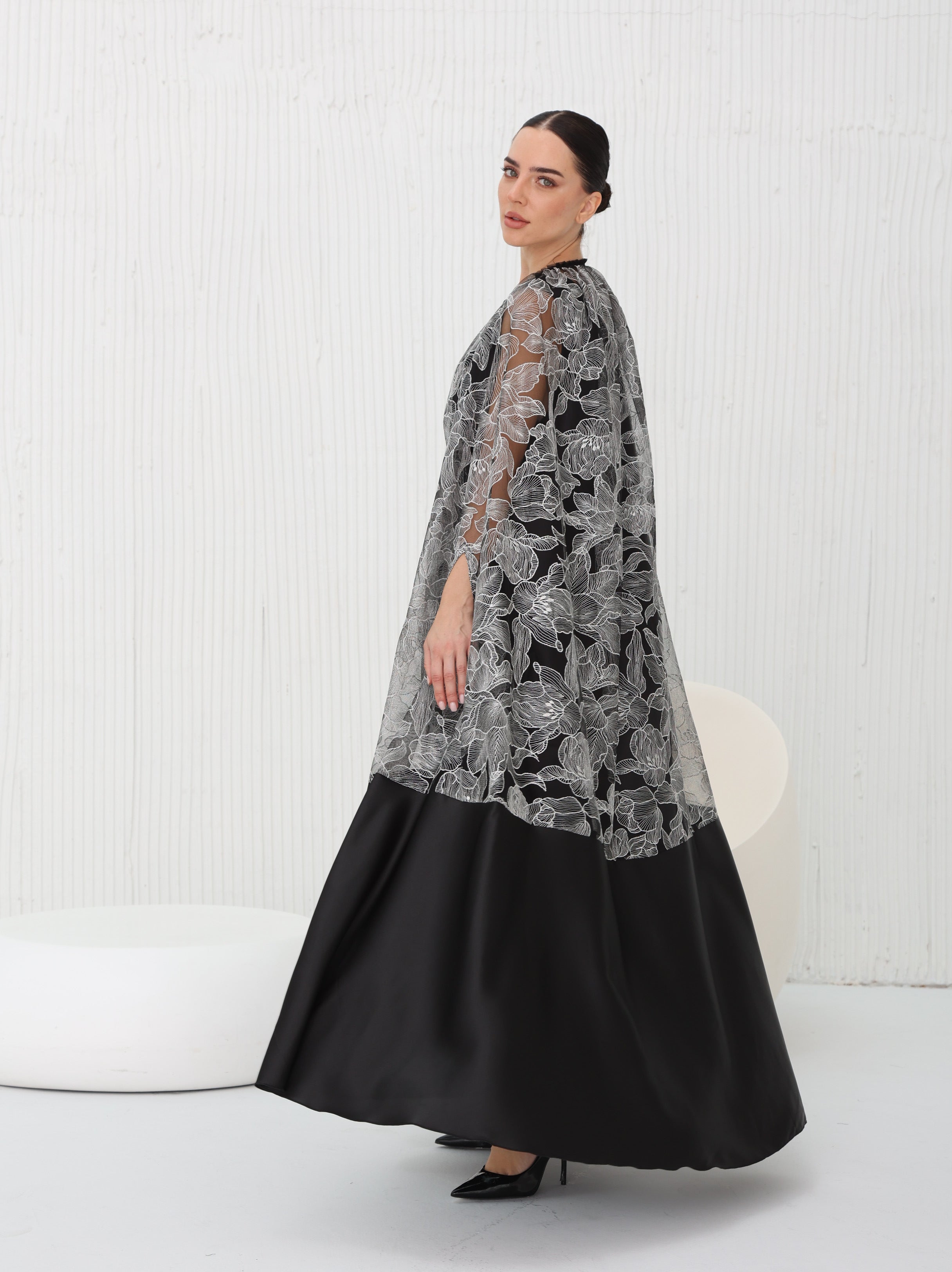 Regalia Noir Abaya