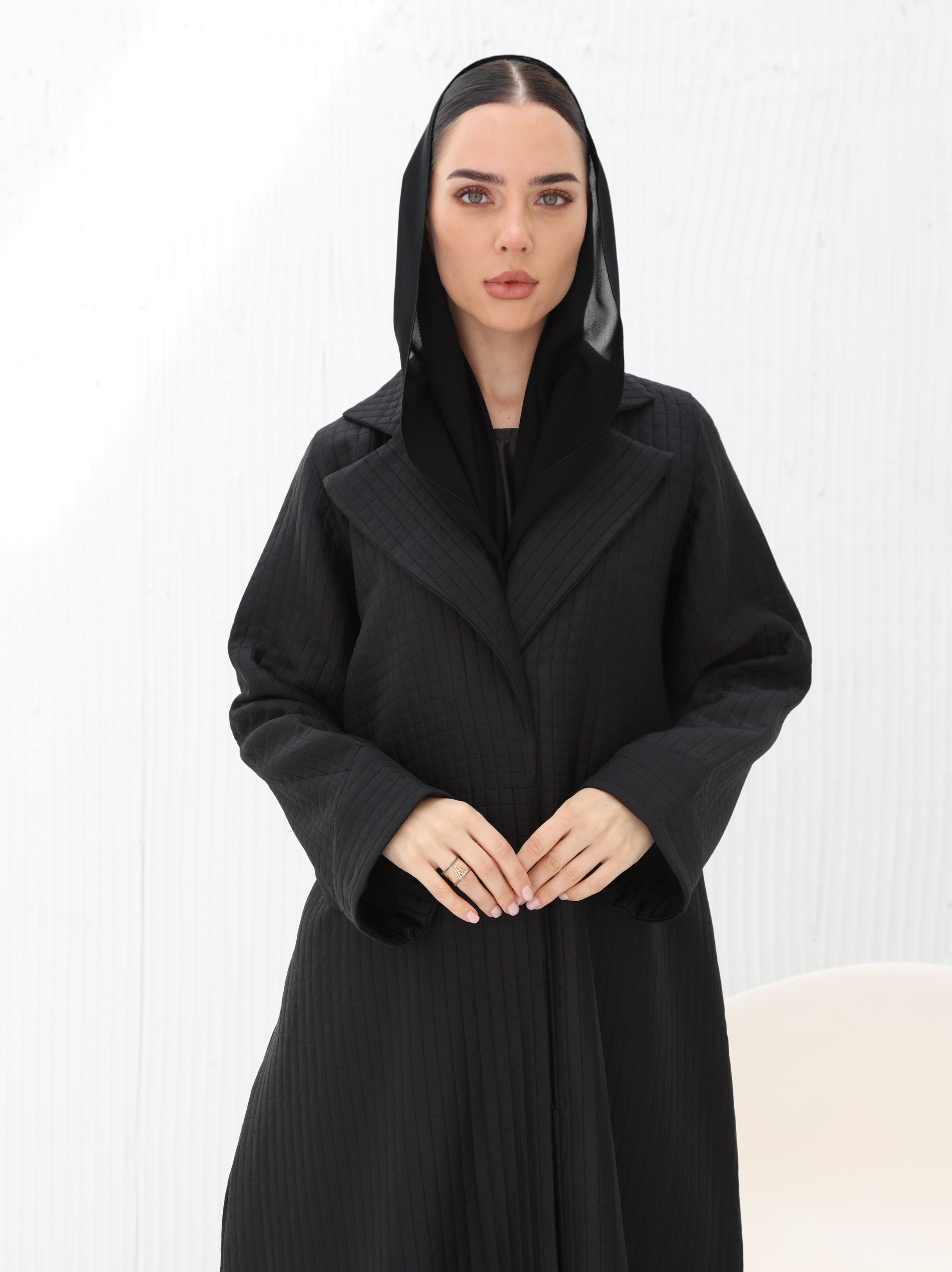 Noir Grid Abaya