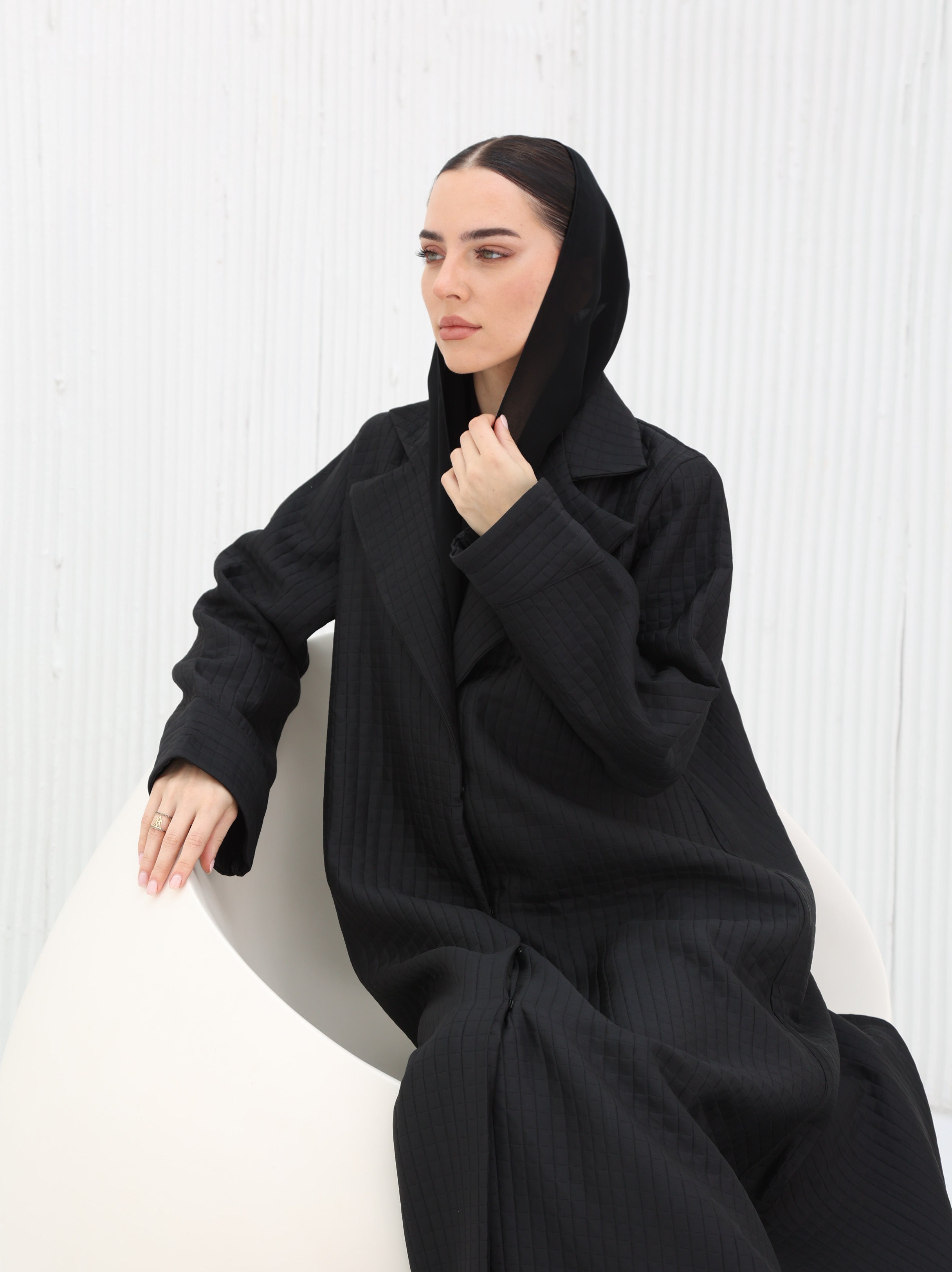 Noir Grid Abaya