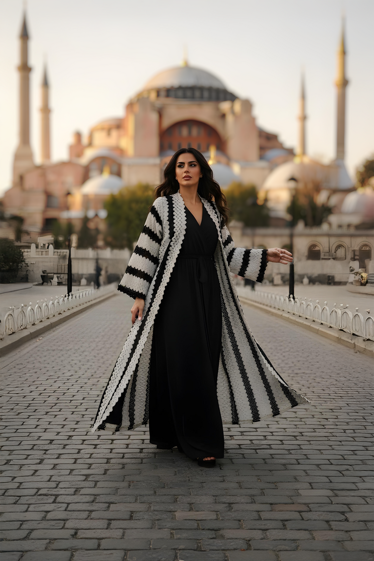 Lines Abaya