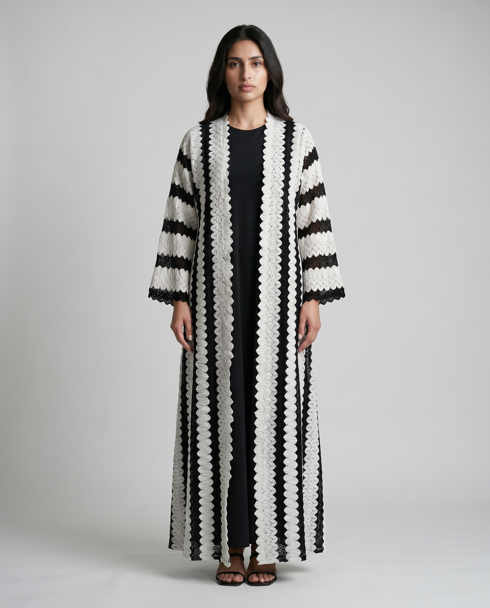 Lines Abaya (Black)