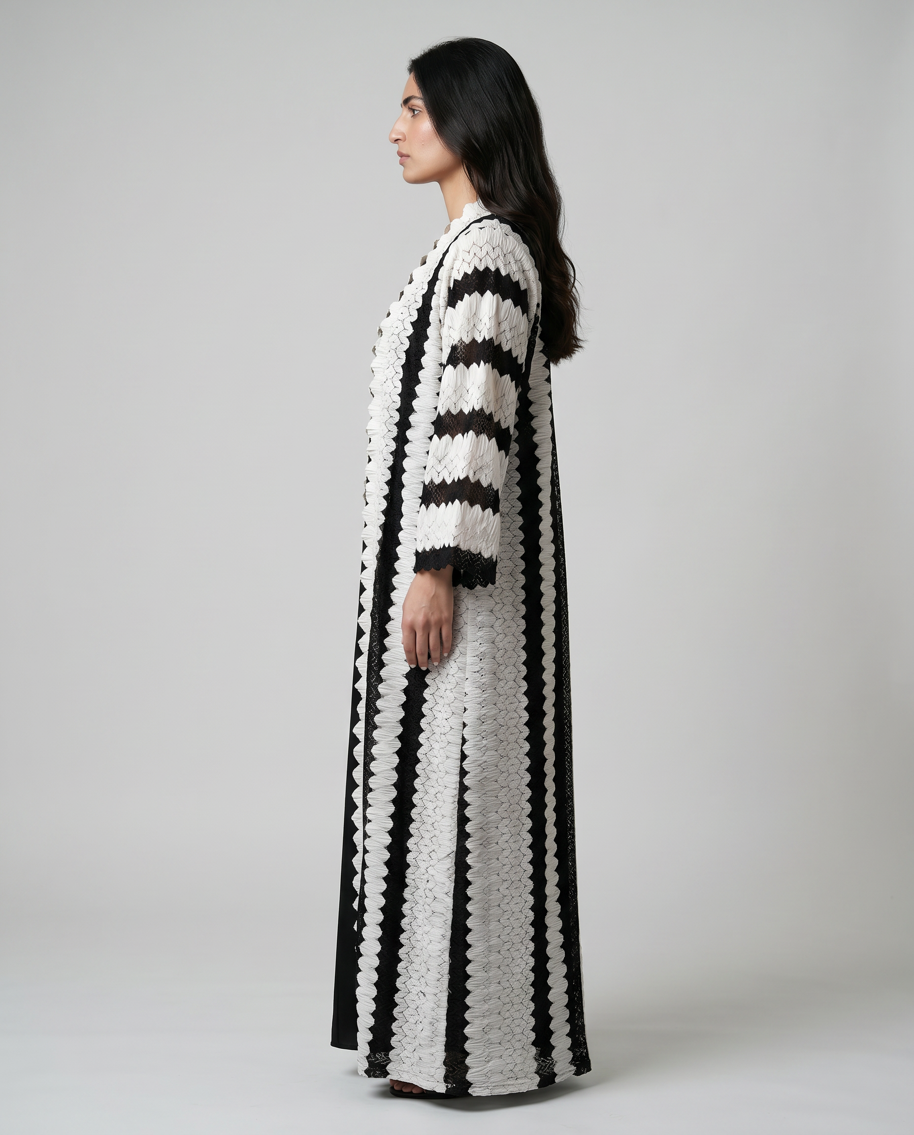 Lines Abaya (Black)
