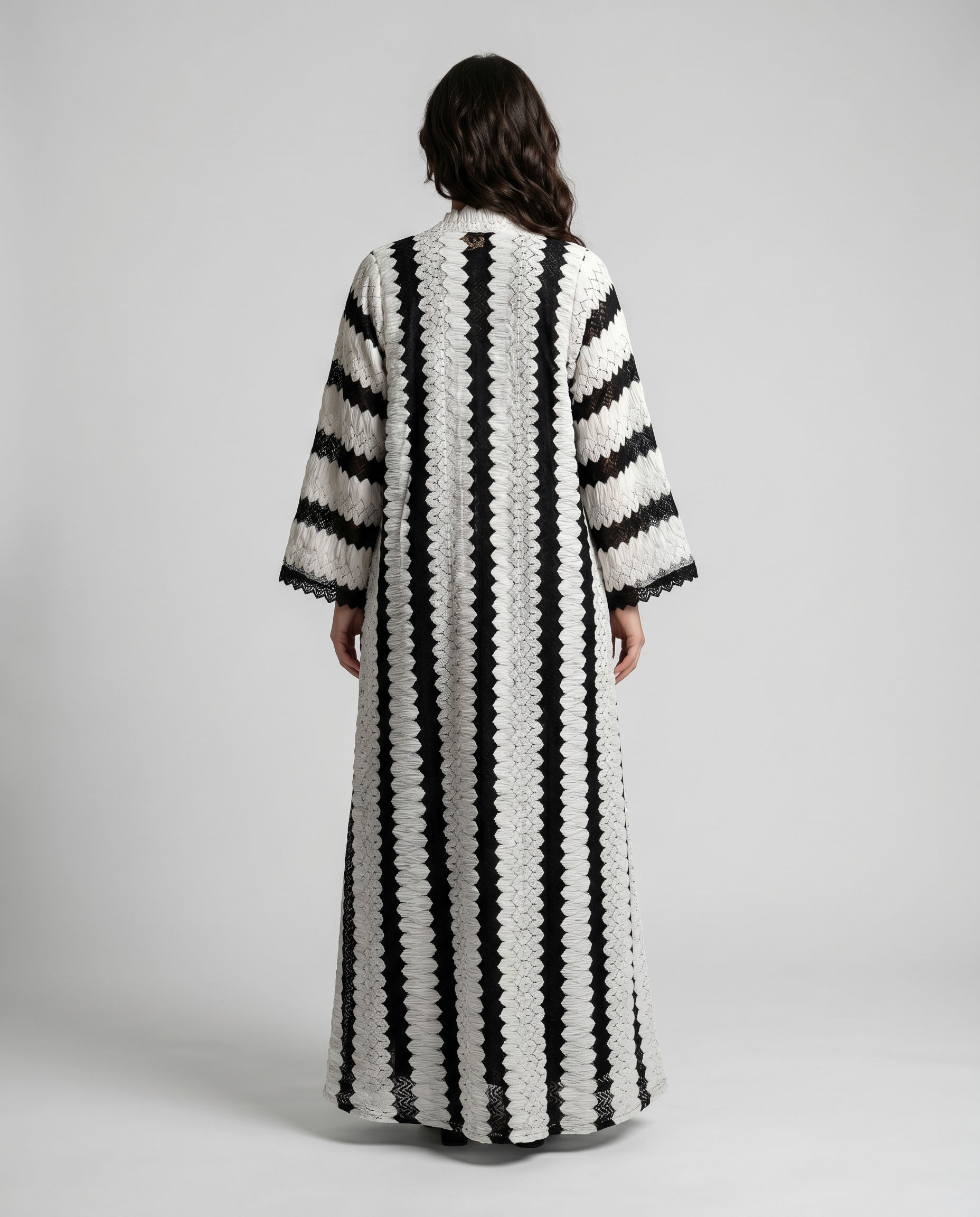 Lines Abaya (Black)